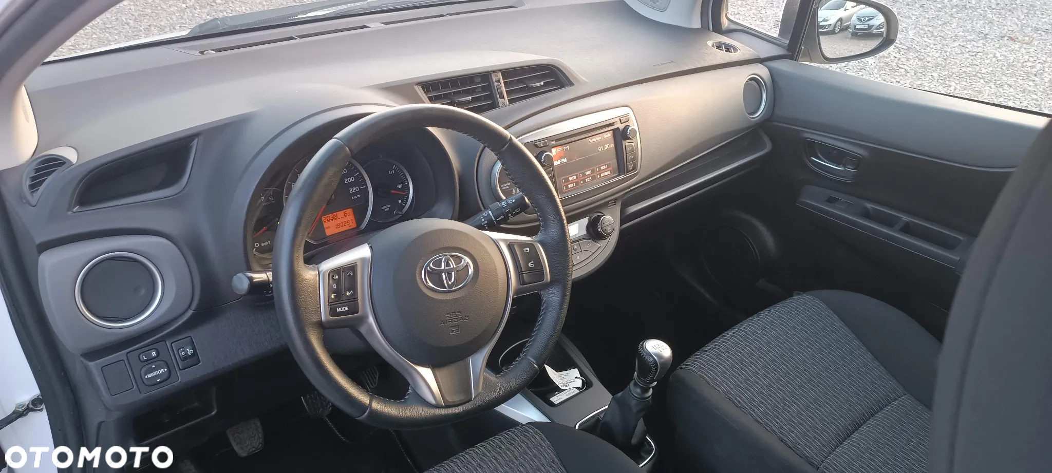 Toyota Yaris - 20