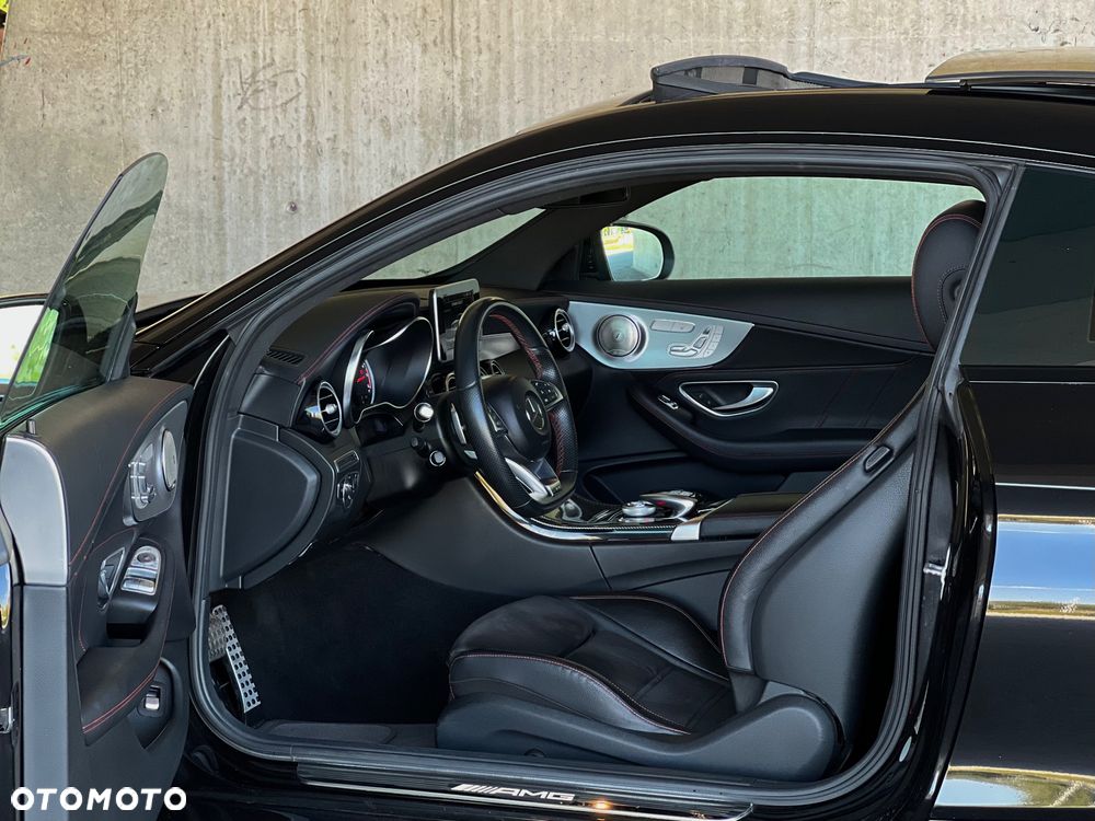 Mercedes-Benz Klasa C AMG 43 4-Matic - 14