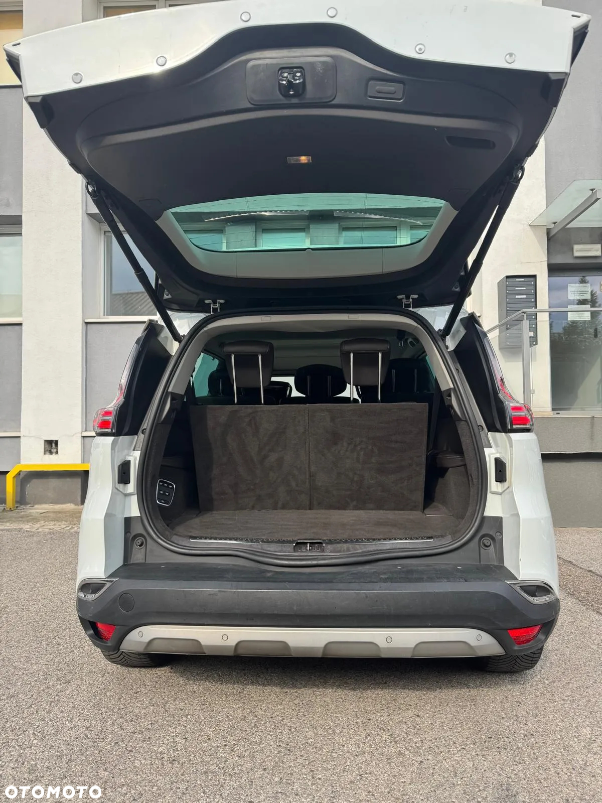 Renault Espace 1.6 TCE Initiale Paris EDC 7os - 15