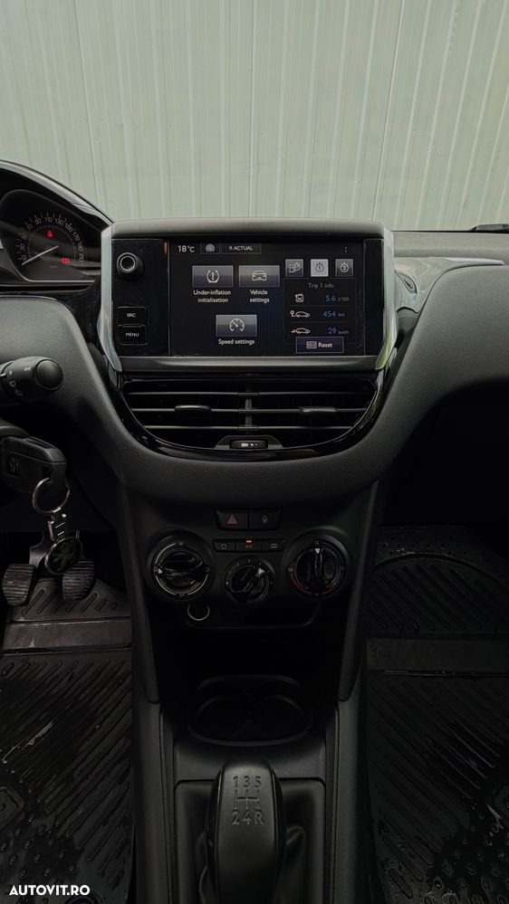 Peugeot 208 1.2 L PureTech Access - 14