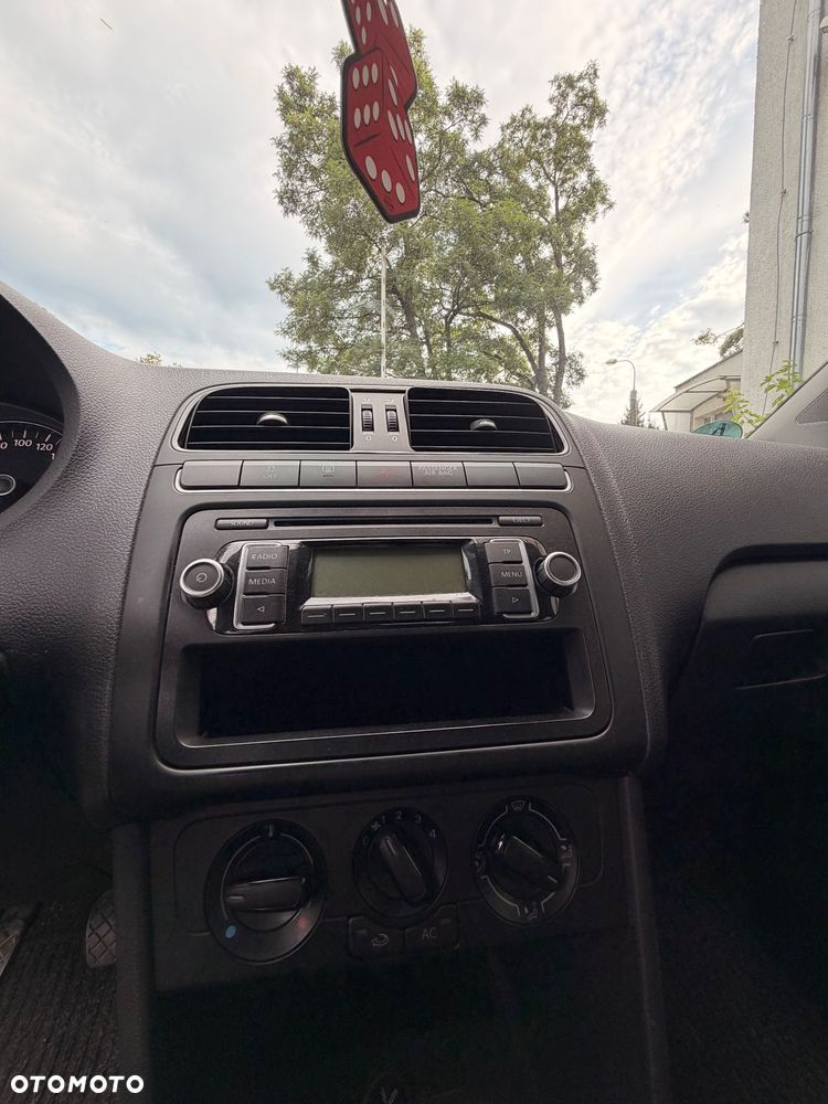 Volkswagen Polo - 15