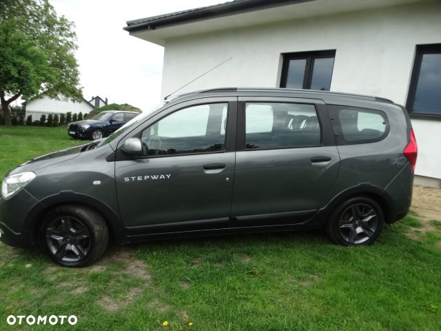 Dacia Lodgy TCe 115 Stepway - 3