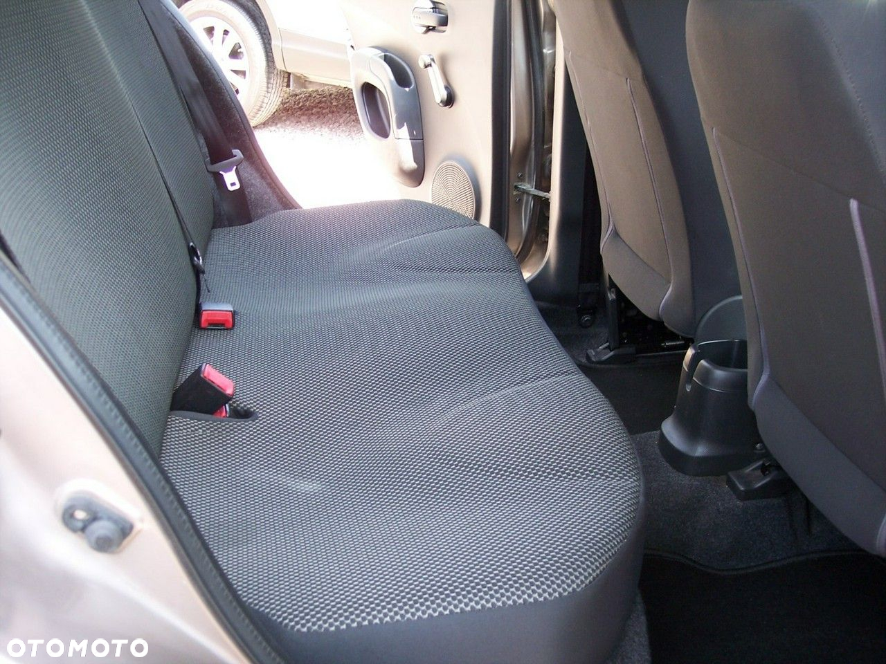 Nissan Micra - 13