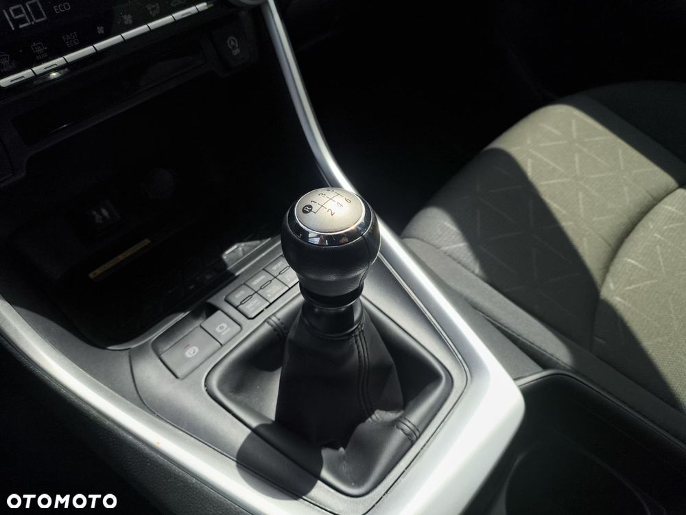 Toyota RAV4 2.0 Comfort 4x4 - 24