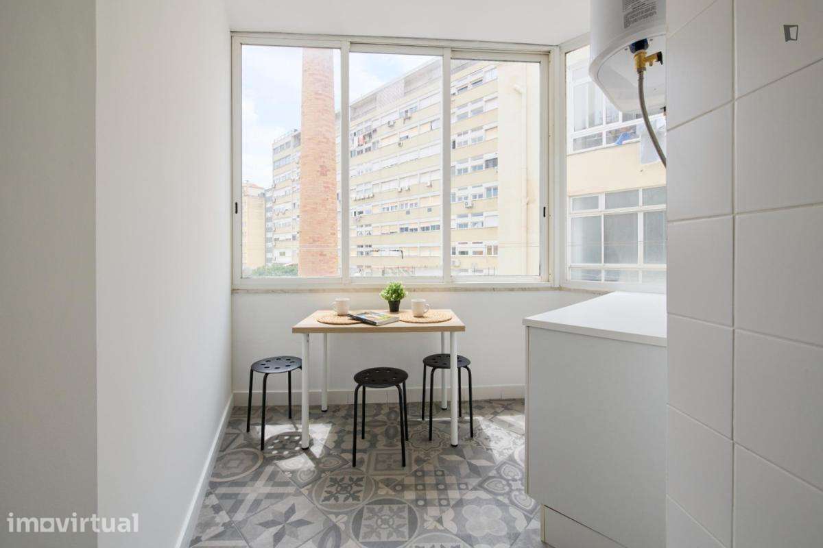 Quarto - localizado em Alvalade Lisbon - Grande imagem: 5/12
