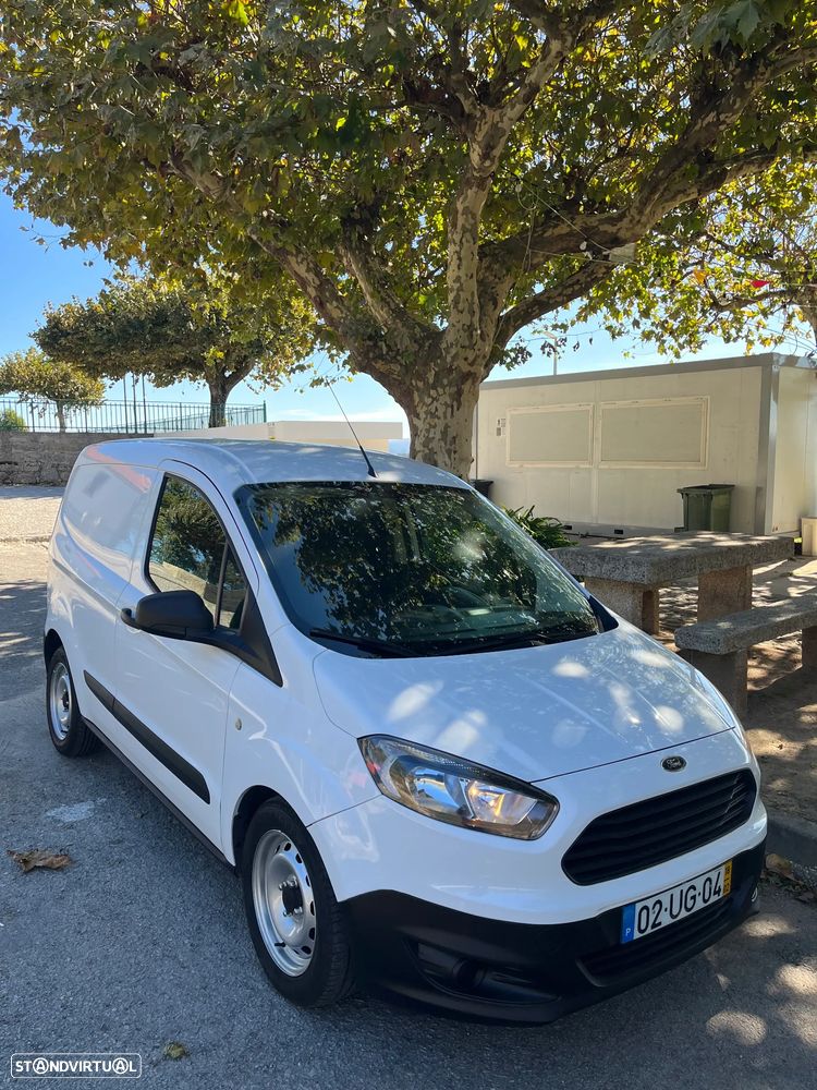 Ford Courier - 9