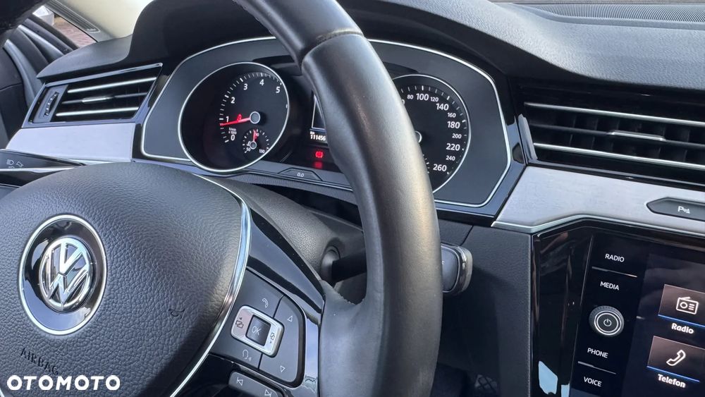 Volkswagen Passat 1.8 TSI BMT Highline - 36
