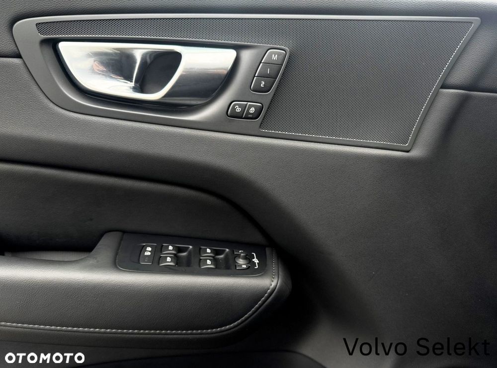 Volvo XC 60 - 24