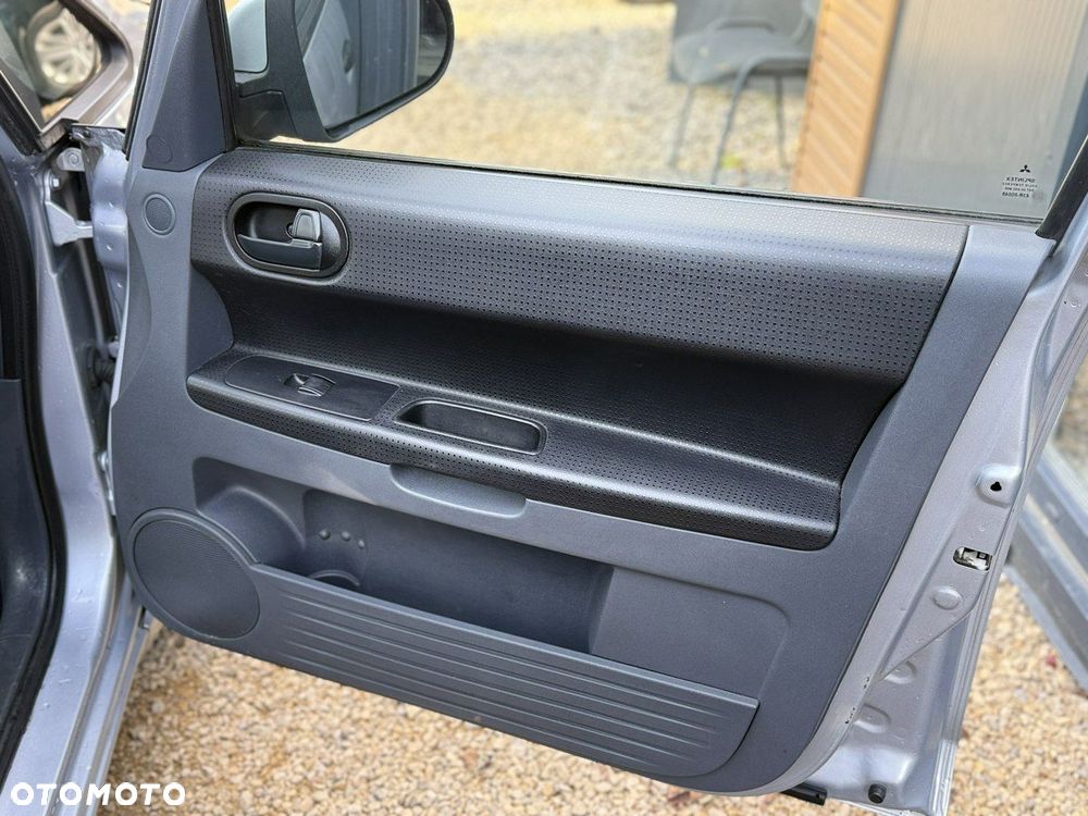 Mitsubishi Colt - 20