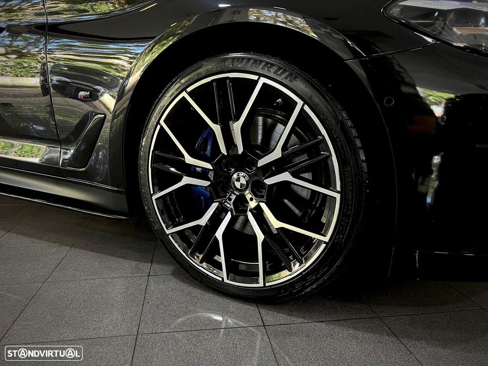 BMW 530 e Pack Desportivo M - 6