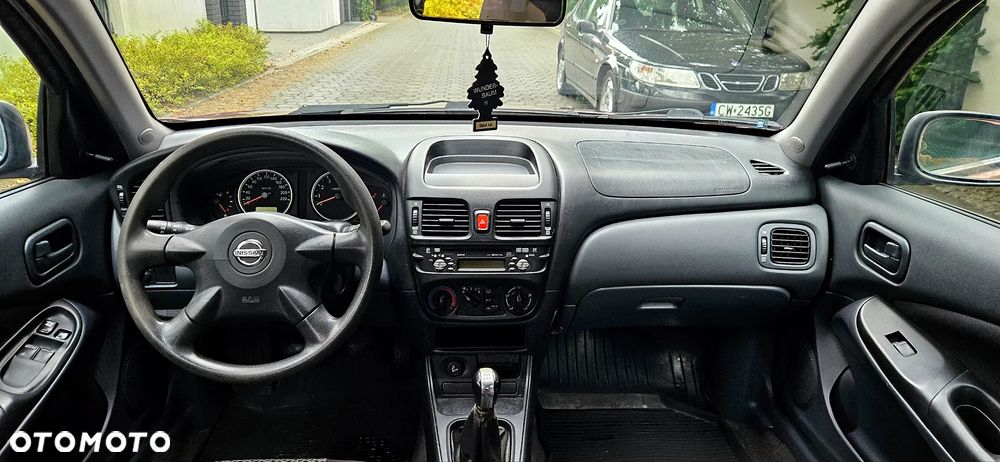 Nissan Almera - 8