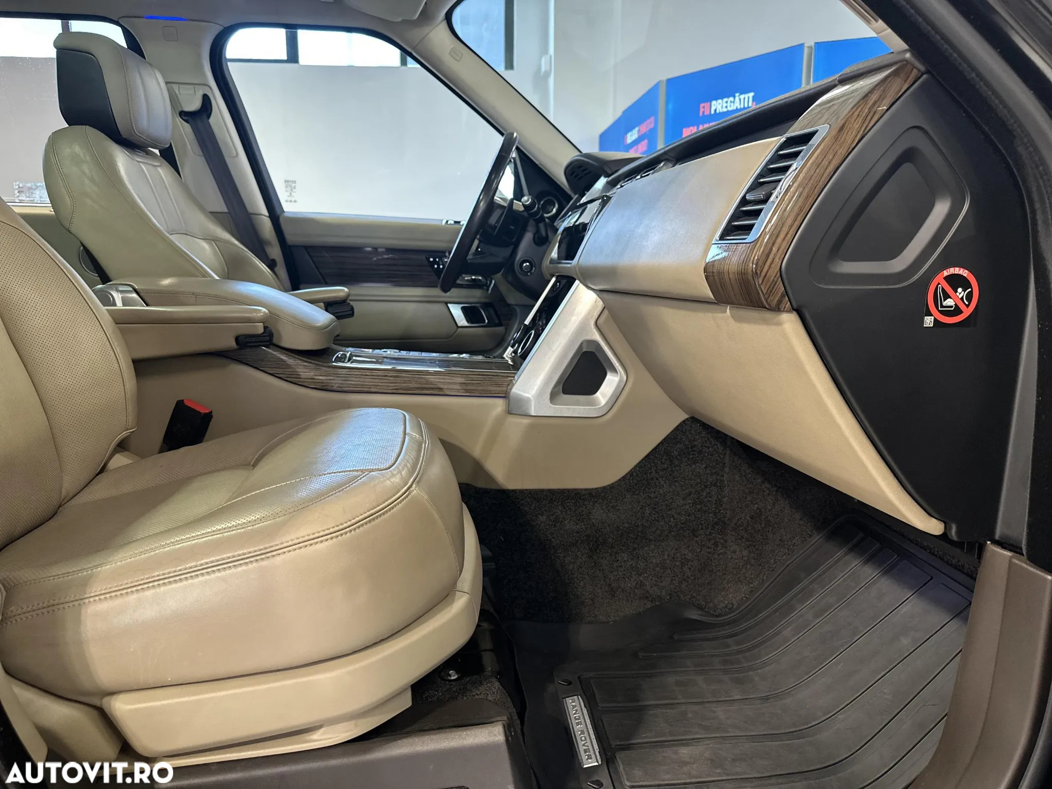 Land Rover Range Rover - 11