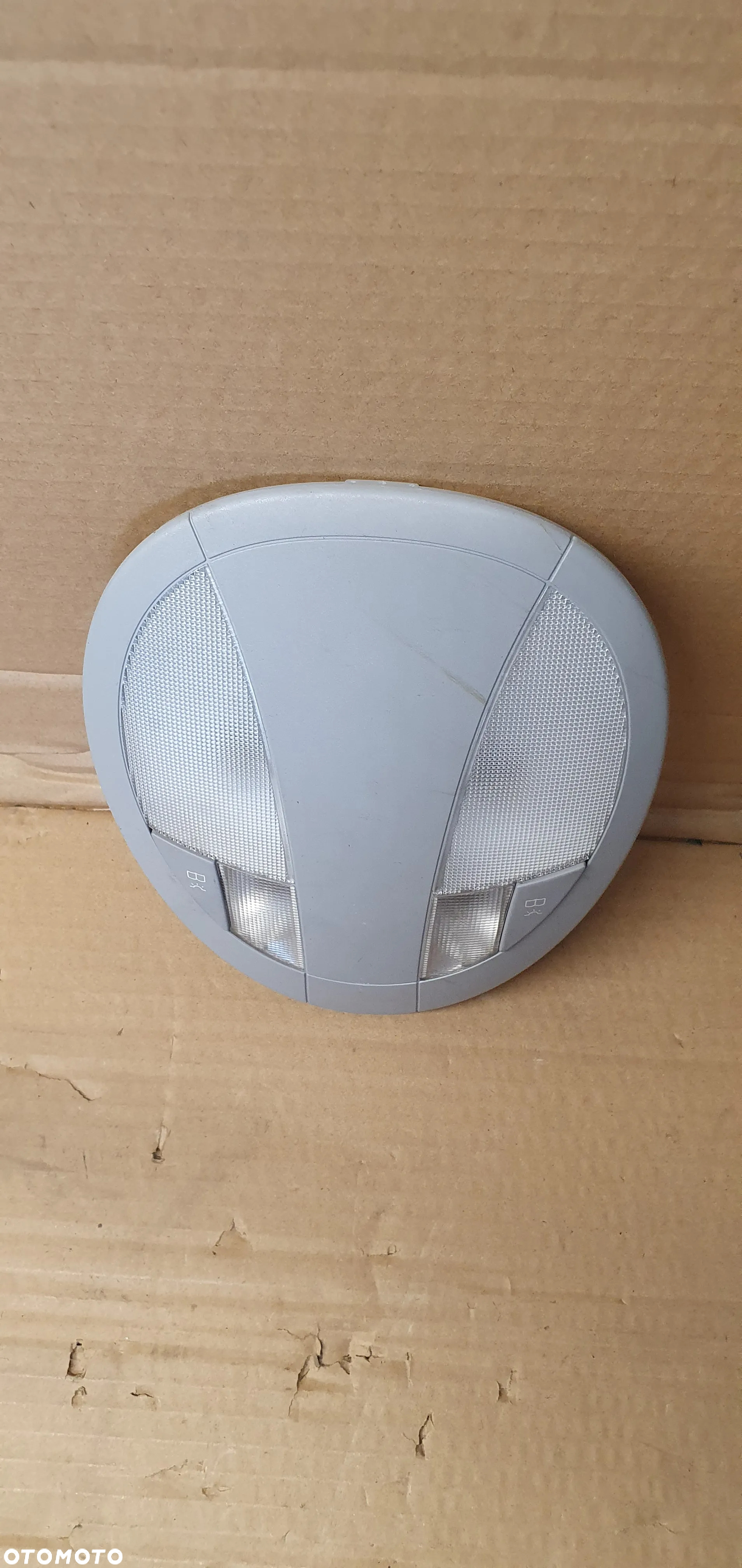 Lampka podsufitki oświetlenie kabiny Mercedes E-Klasa W211 A2118201901 - 2