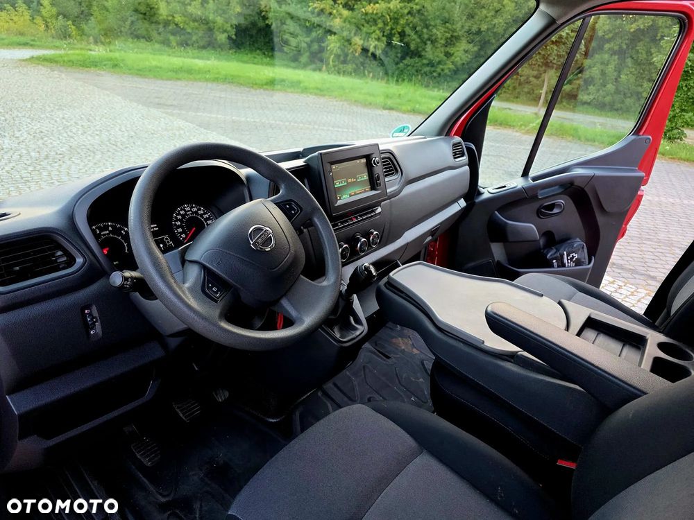 Nissan INTERSTAR - 11