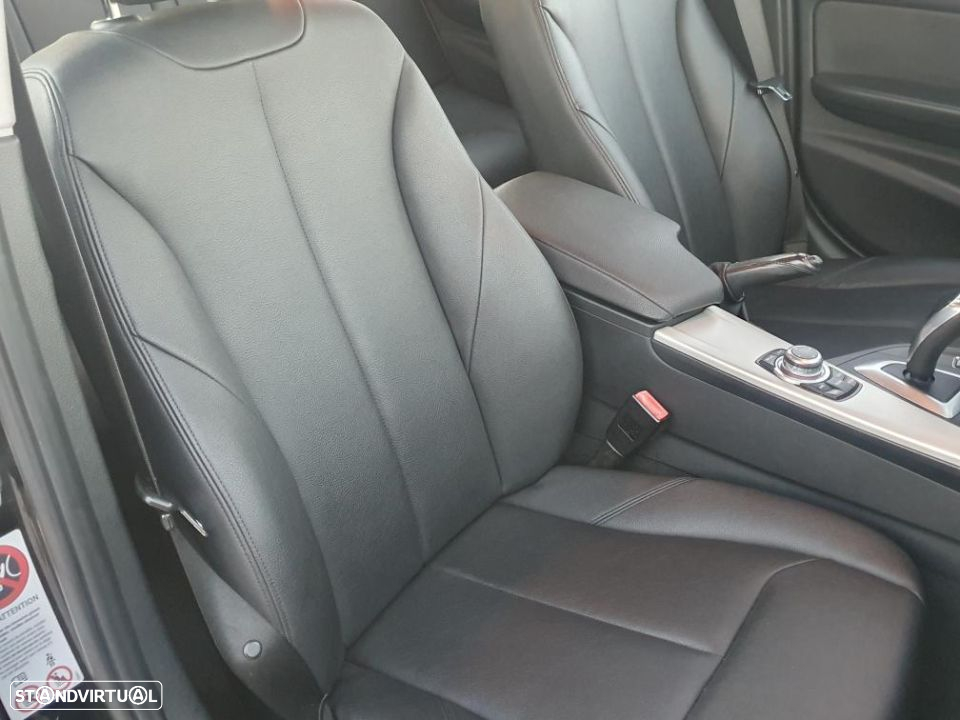 BMW 318 d Touring Navigation Auto - 30