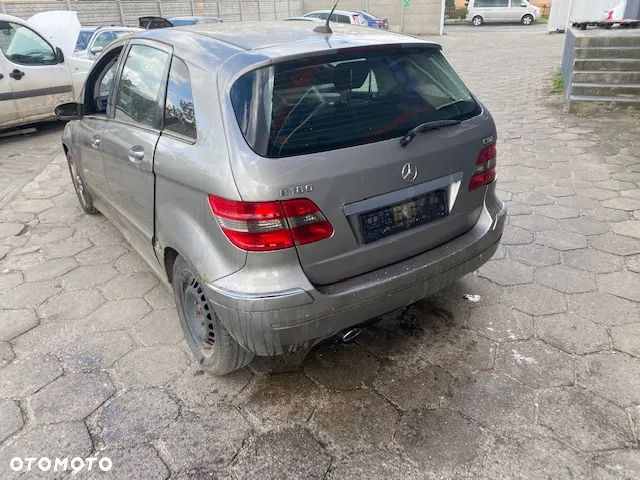 Mercedes w245 b klasa czesci zderzak maska blotnik drzwi  748 - 3