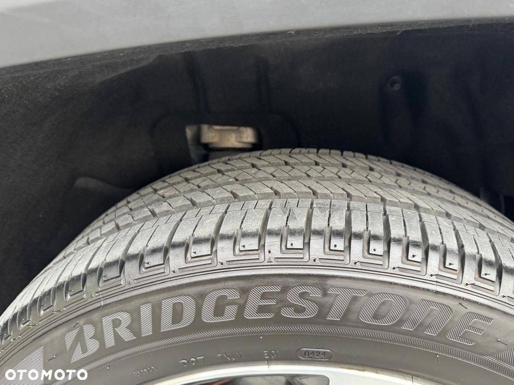 Jeep Grand Cherokee - 37