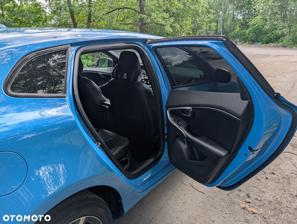 Volvo V40 D4 Drive-E R-Design Kinetic - 11