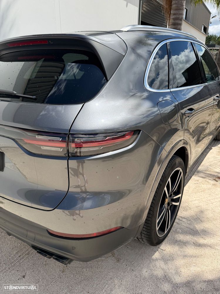 Porsche Cayenne Platinum Edition - 26