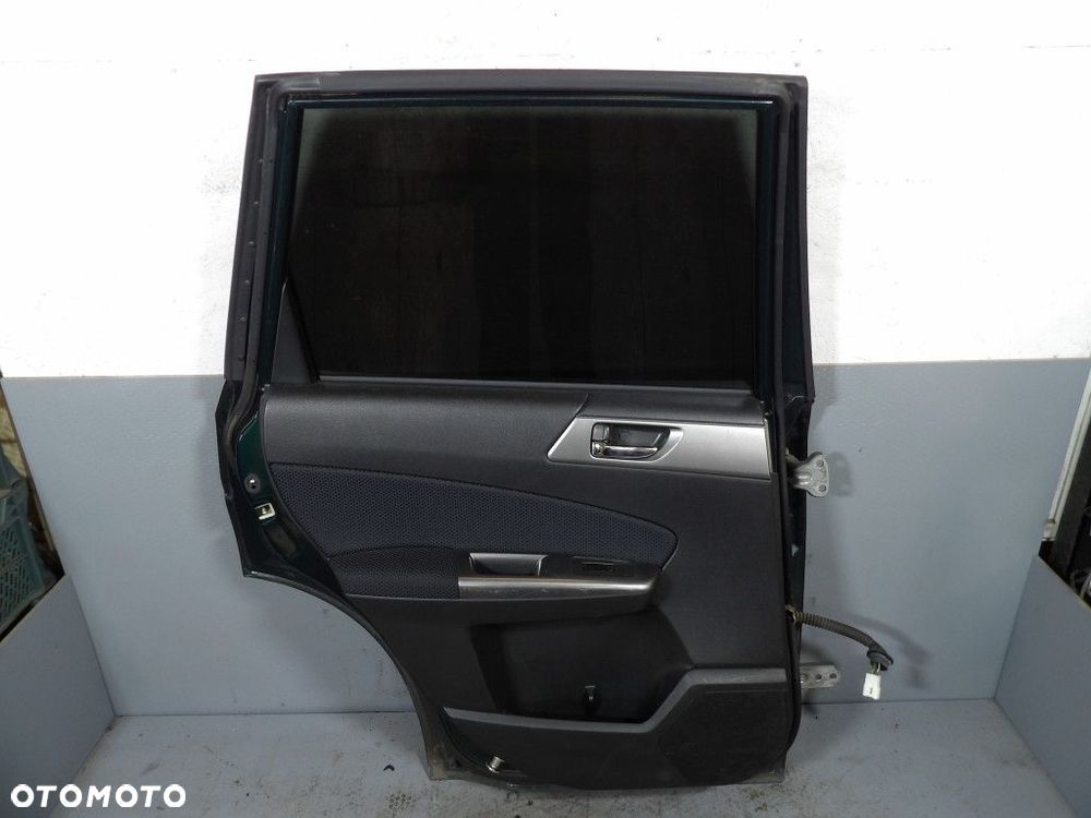 SUBARU FORESTER III DRZWI TYŁ LEWE  E6A - 6