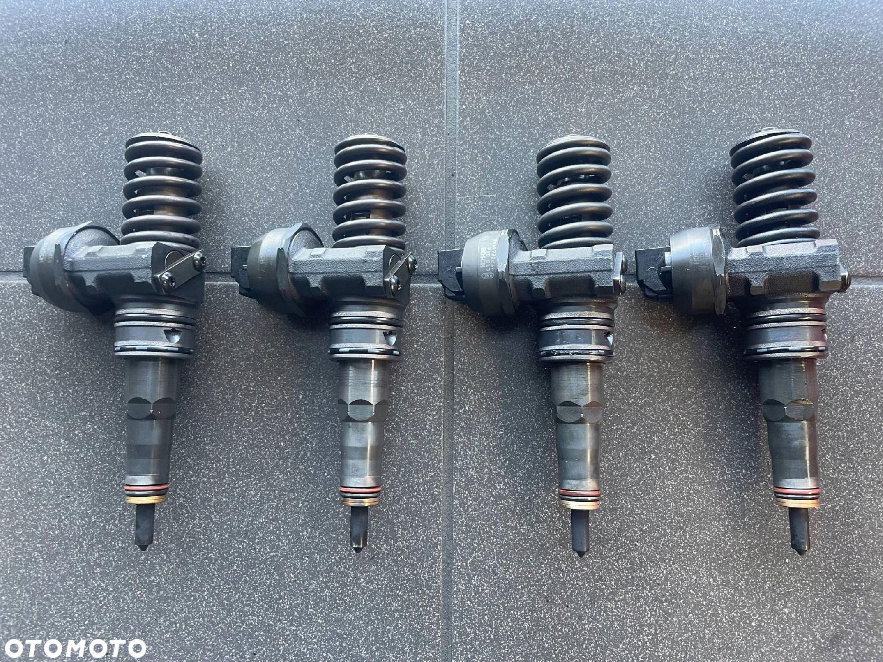 POMPOWTRYSKIWACZ 1.9 TDI VW AUDI SKODA 038130073AG - 1
