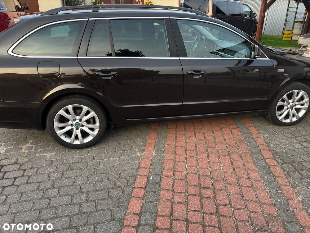 Skoda Superb 1.8 TSI FAMILY - 10
