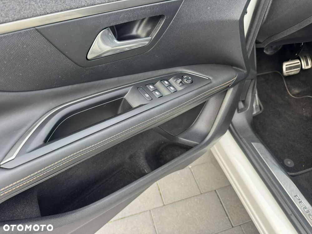 Peugeot 3008 THP 165 EAT6 Stop & Start Allure - 13