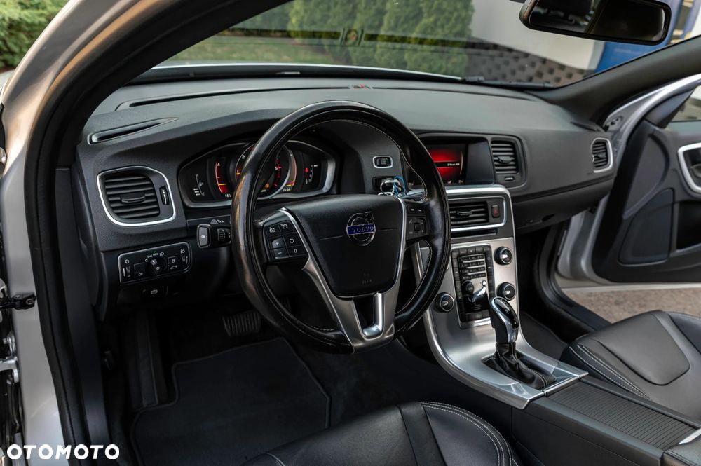 Volvo V60 D2 Geartronic Momentum - 30