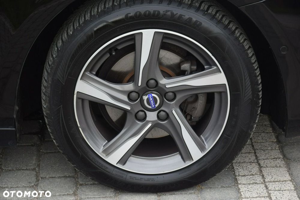 Volvo V40 D2 - 10