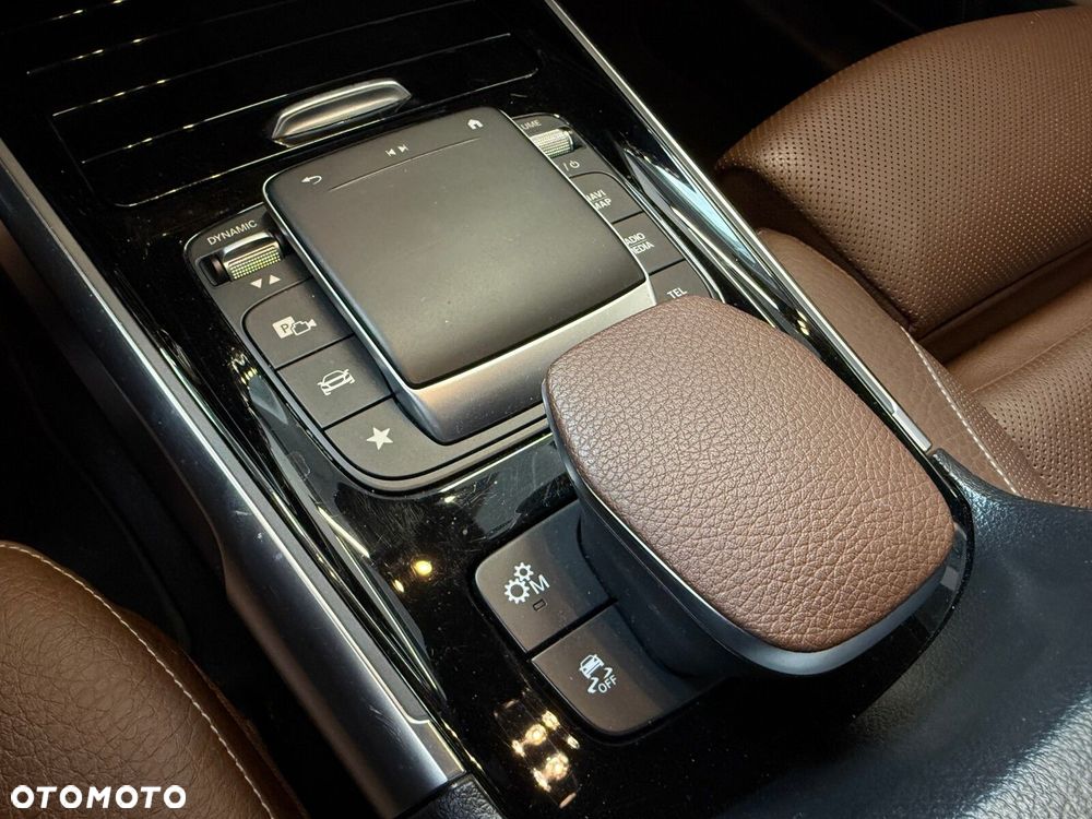 Mercedes-Benz GLB - 29