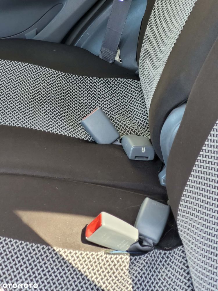 Toyota RAV4 1.8 VVT-i 4x2 - 9