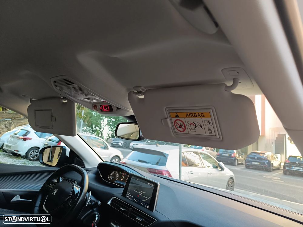 Peugeot 3008 PureTech 130 Stop & Start GPF EAT8 Active Business-Pack - 26