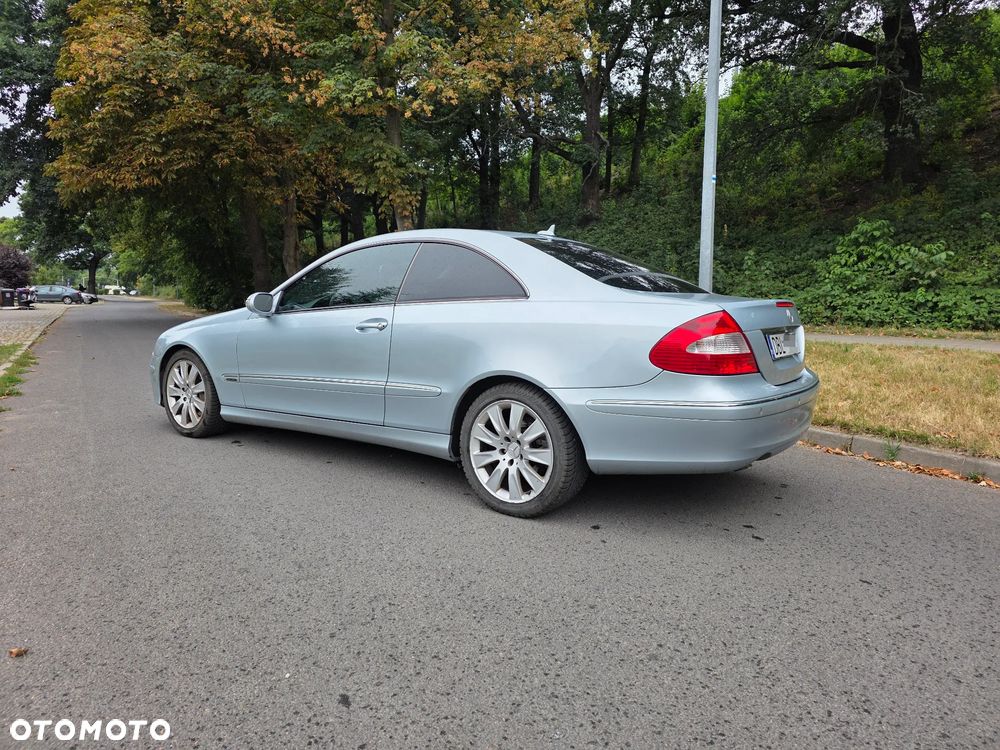 Mercedes-Benz CLK - 4