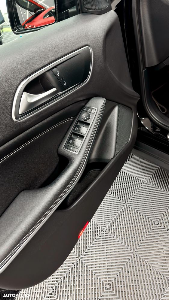 Mercedes-Benz GLA 200 d 4MATIC Aut. - 9