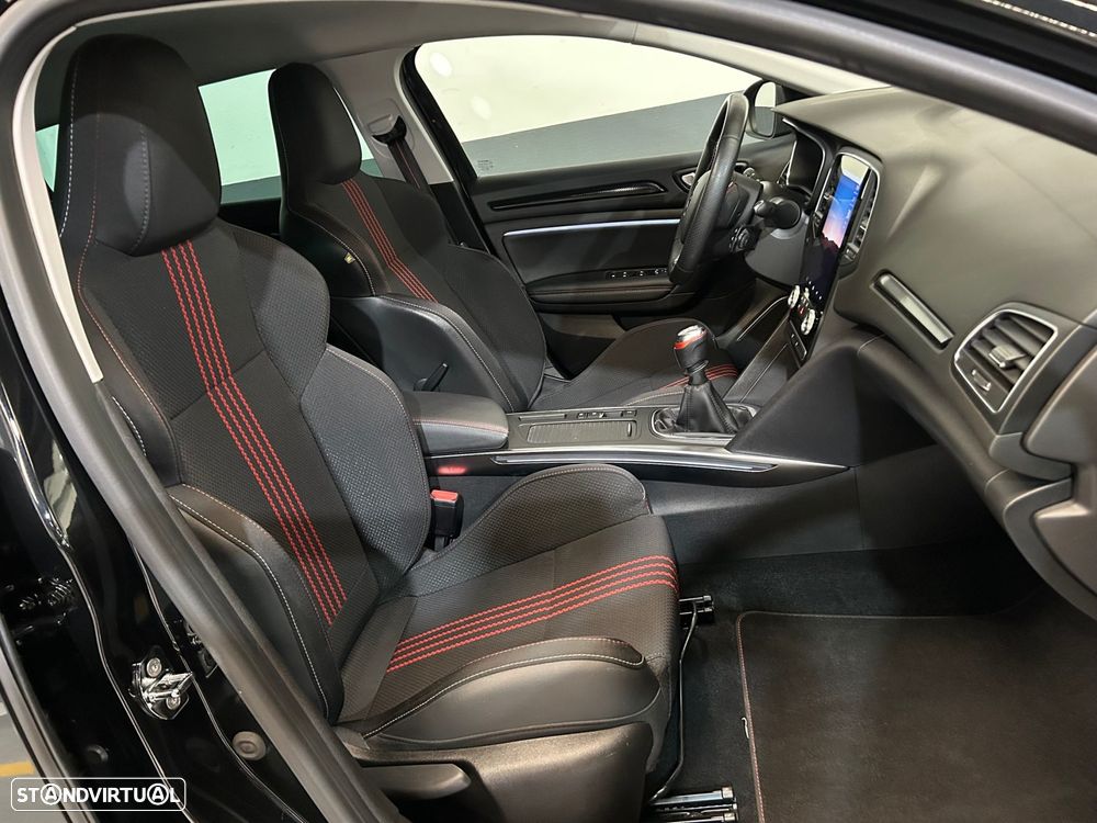 Renault Mégane Sport Tourer 1.5 Blue dCi R.S. Line - 20