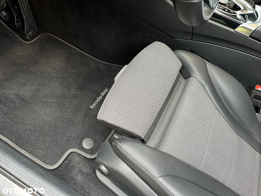 Mercedes-Benz Klasa C 300 de 9G-TRONIC Avantgarde - 35