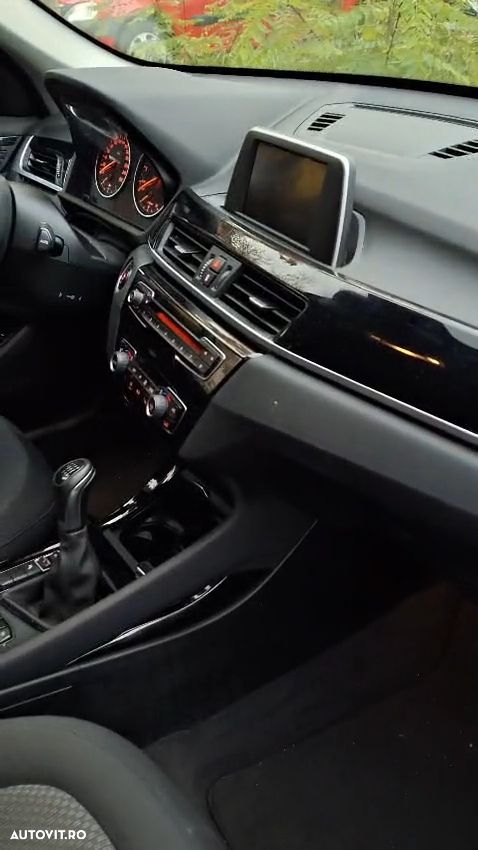 BMW X1 sDrive18i - 13