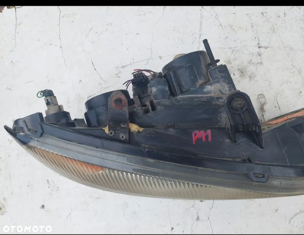PRAWA LAMPA XENON PRAWY REFLEKTOR NISSAN PRIMERA P11 89005900 - 3