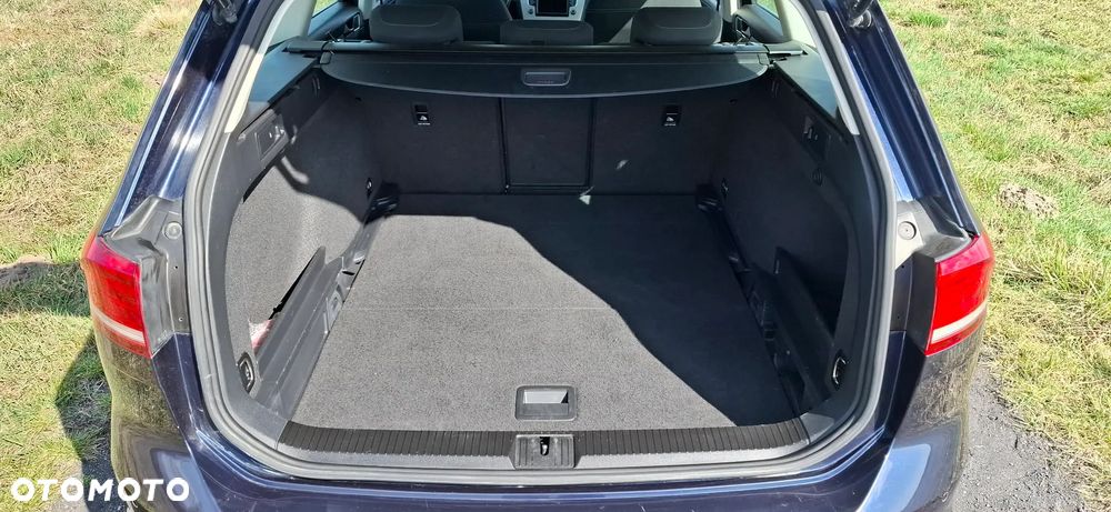 Volkswagen Passat 2.0 TDI (BlueMotion Technology) Comfortline - 14