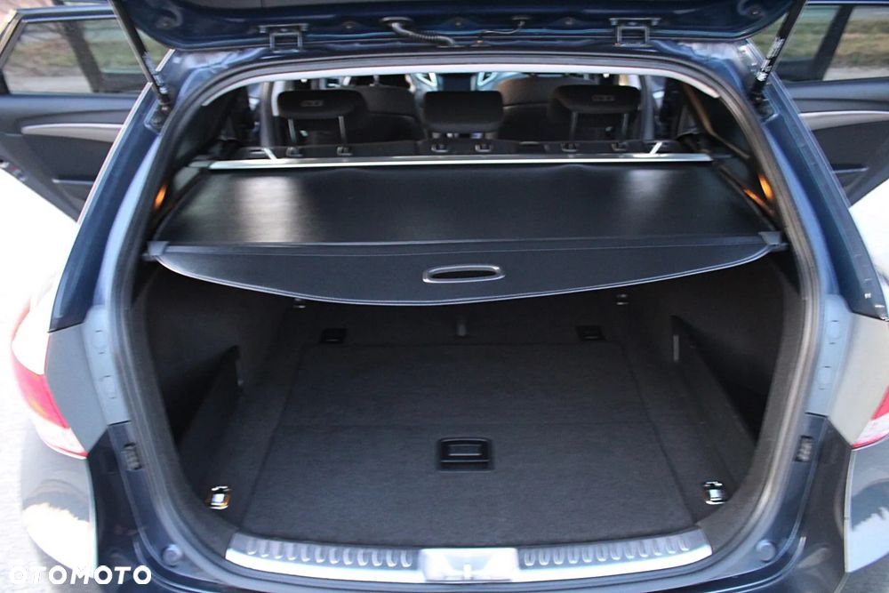 Hyundai i40 Kombi 1.7 CRDi Premium - 26