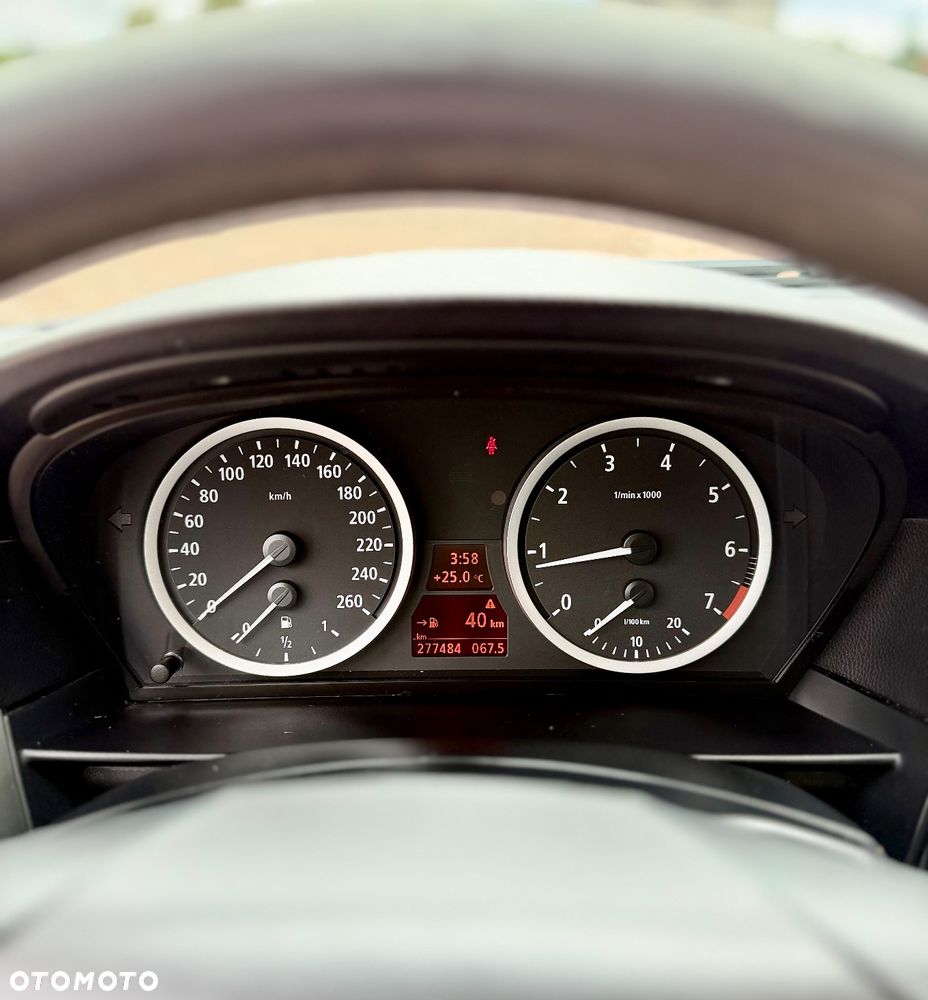 BMW Seria 5 520i - 12