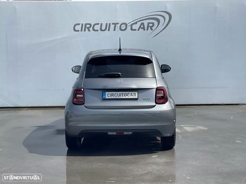 Fiat 500e La Prima - 11