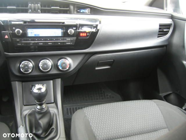 Toyota Corolla 1.6 Active EU6 - 12