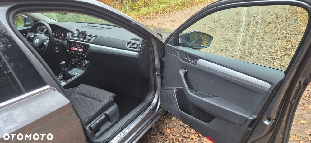 Skoda Superb 2.0 TDI SCR Ambition - 17