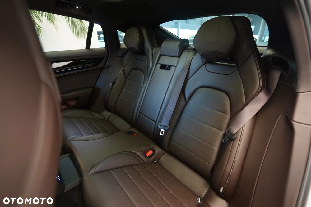 Porsche Panamera - 11