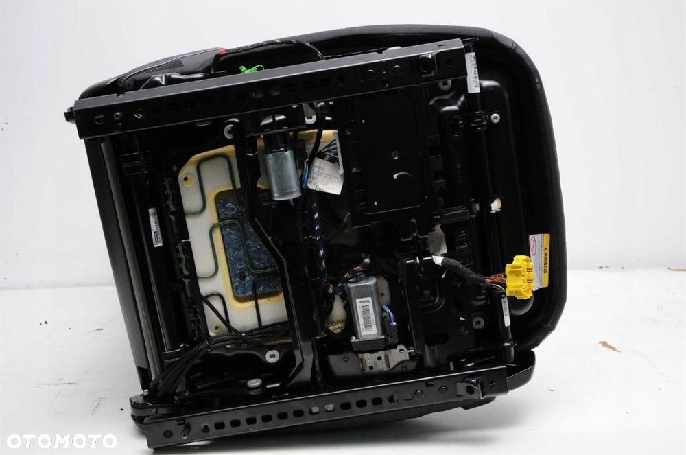 MERCEDES AMG GT C190 FOTELE SKÓRA GRZANE PAMIĘC EL - 14