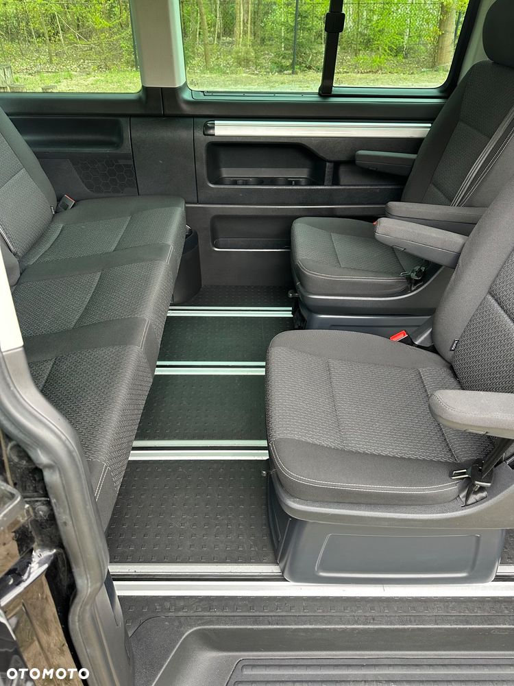 Volkswagen Multivan - 31