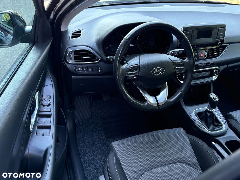 Hyundai i30 1.5 DPI Modern - 10