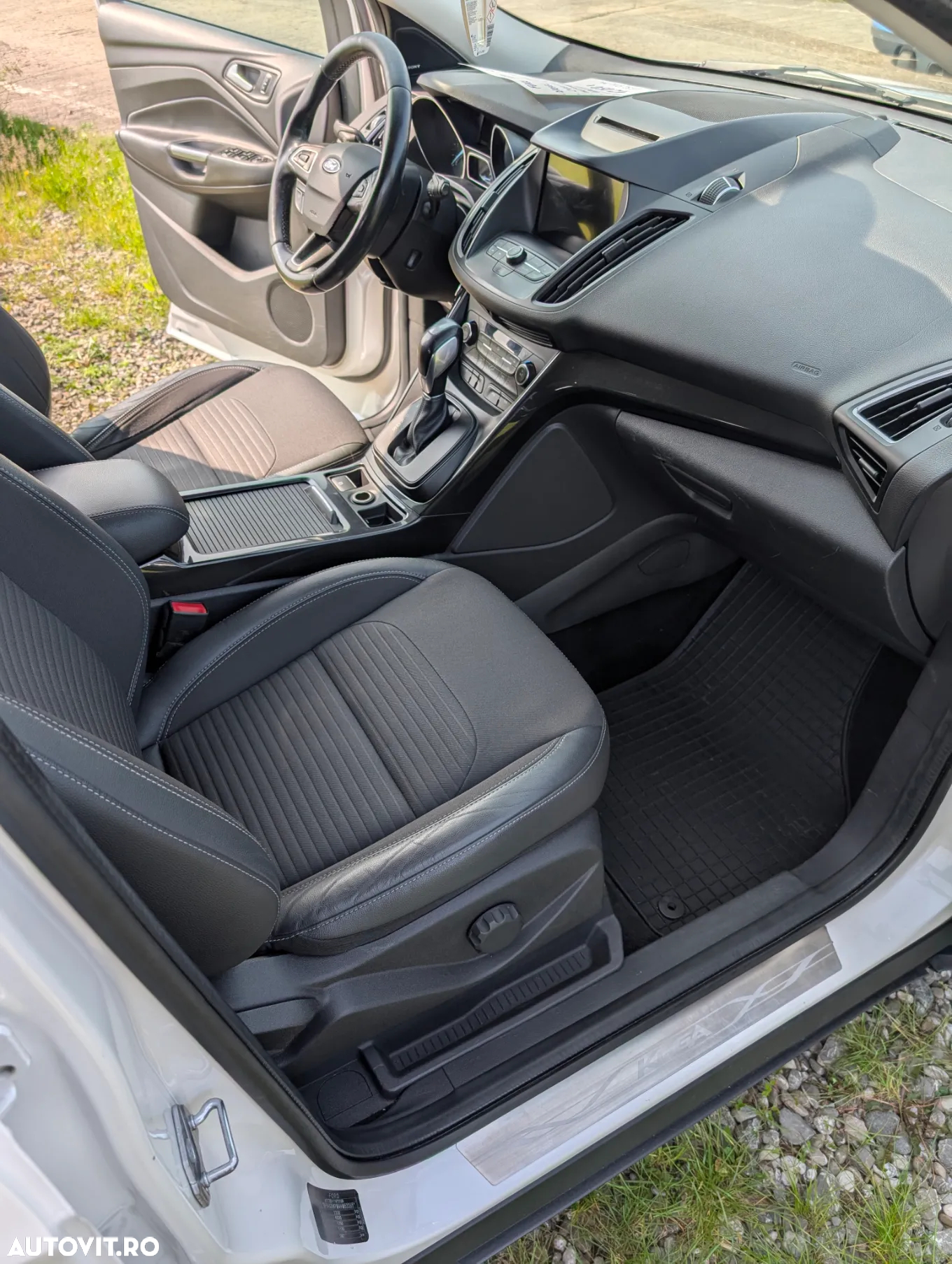 Ford Kuga 2.0 TDCi 4WD Powershift Titanium - 11