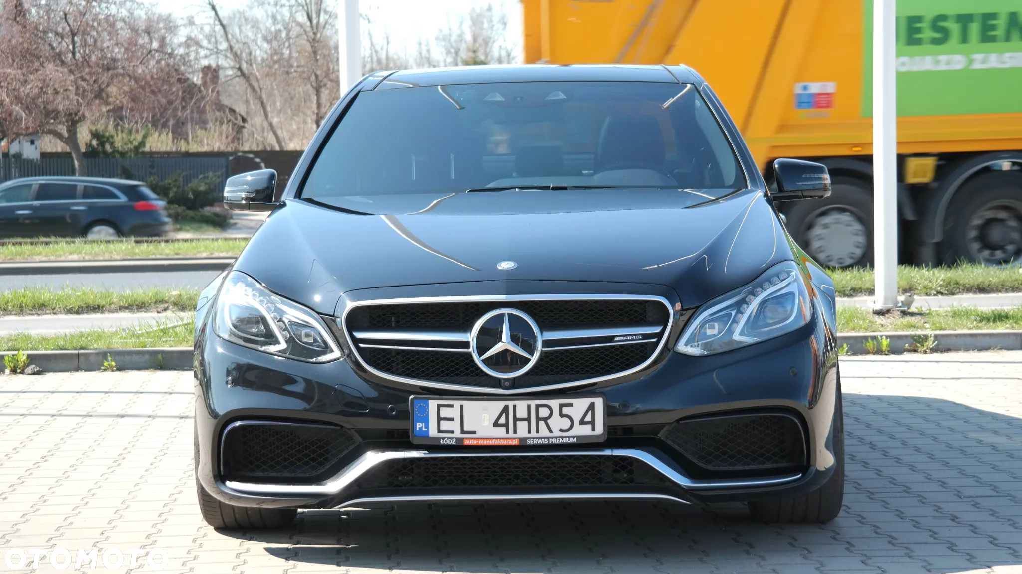 Mercedes-Benz Klasa E 63 AMG S 4-Matic - 23